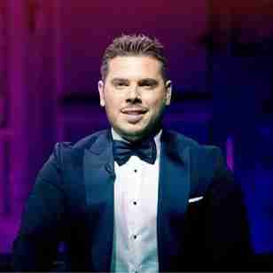 كرم حلوم ويكيبيديا